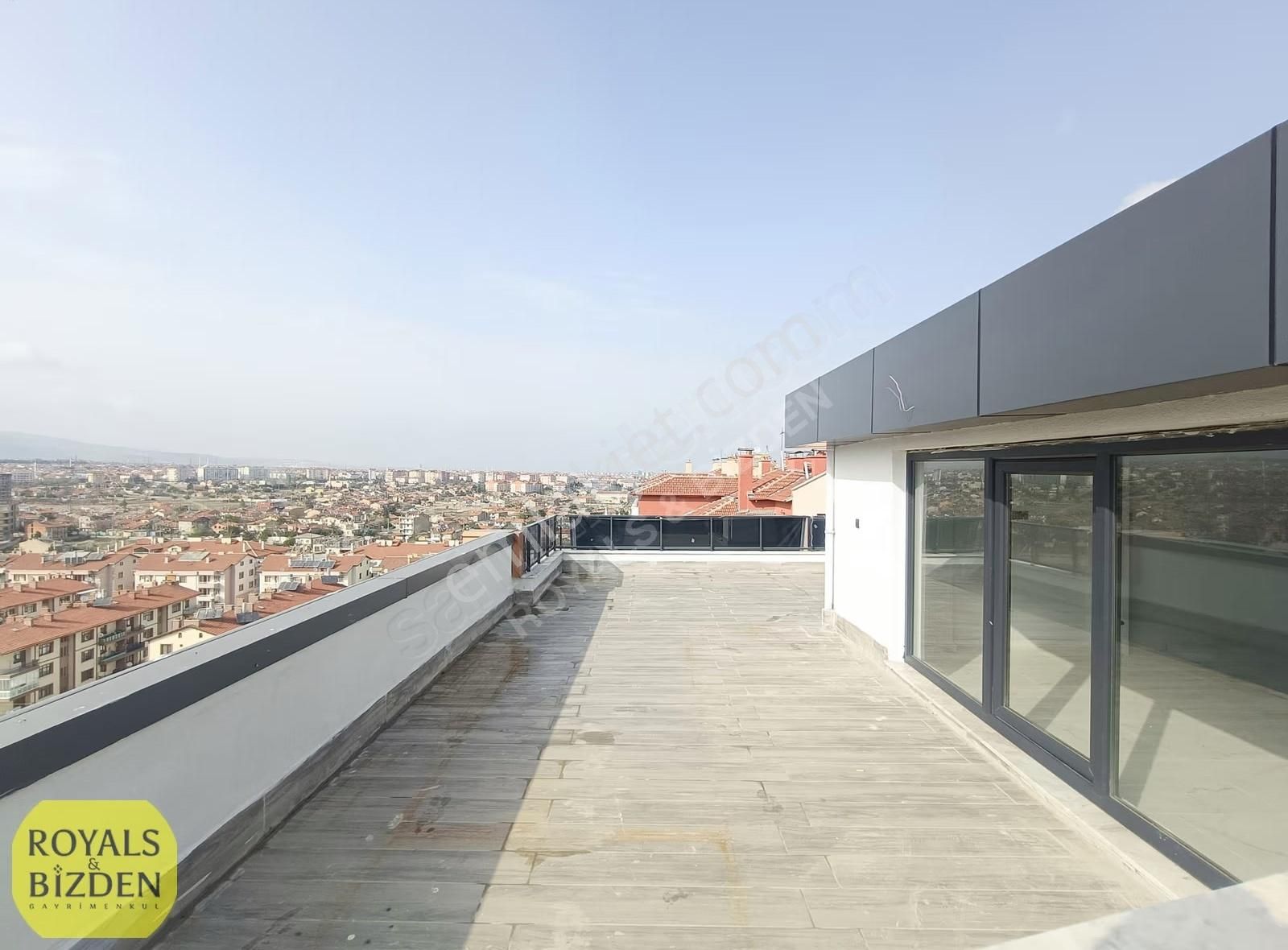 Esenler De Görgülü Center'da ''80 M2 Teraslı 3+1 Satılık Ofis'' - Görsel 23