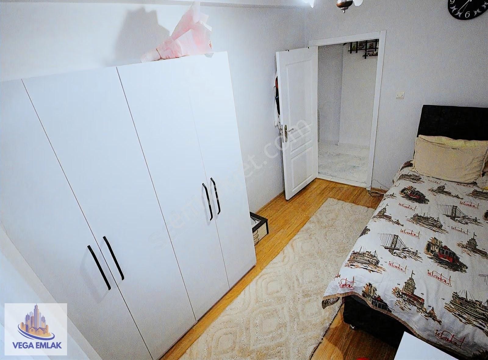 Vega Emlak'tan Altınpark Otobüs Son Durak Yakını 3+1 Daire - Görsel 3