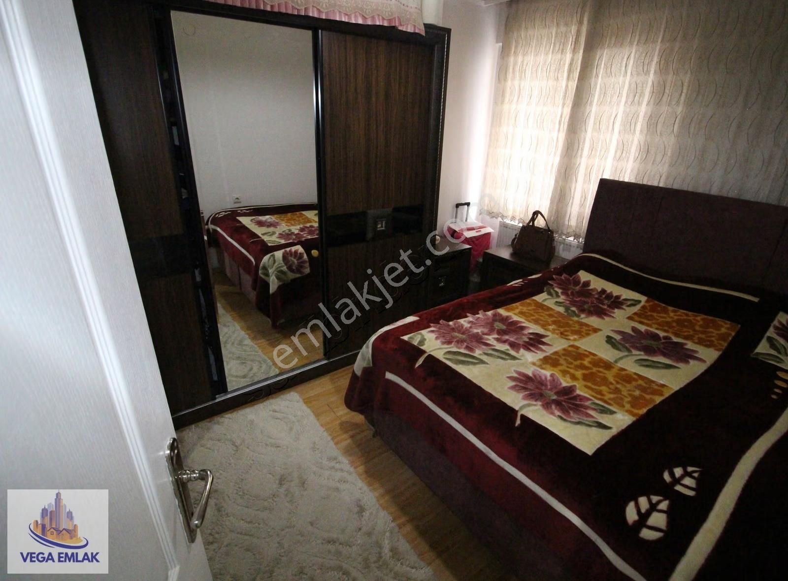 Vega Emlak'tan Altınpark Otobüs Son Durak Yakını 3+1 Daire - Görsel 27