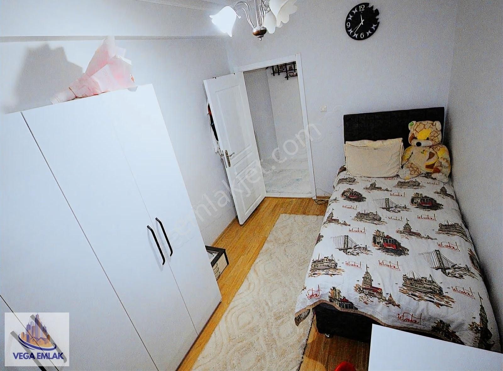 Vega Emlak'tan Altınpark Otobüs Son Durak Yakını 3+1 Daire - Görsel 33