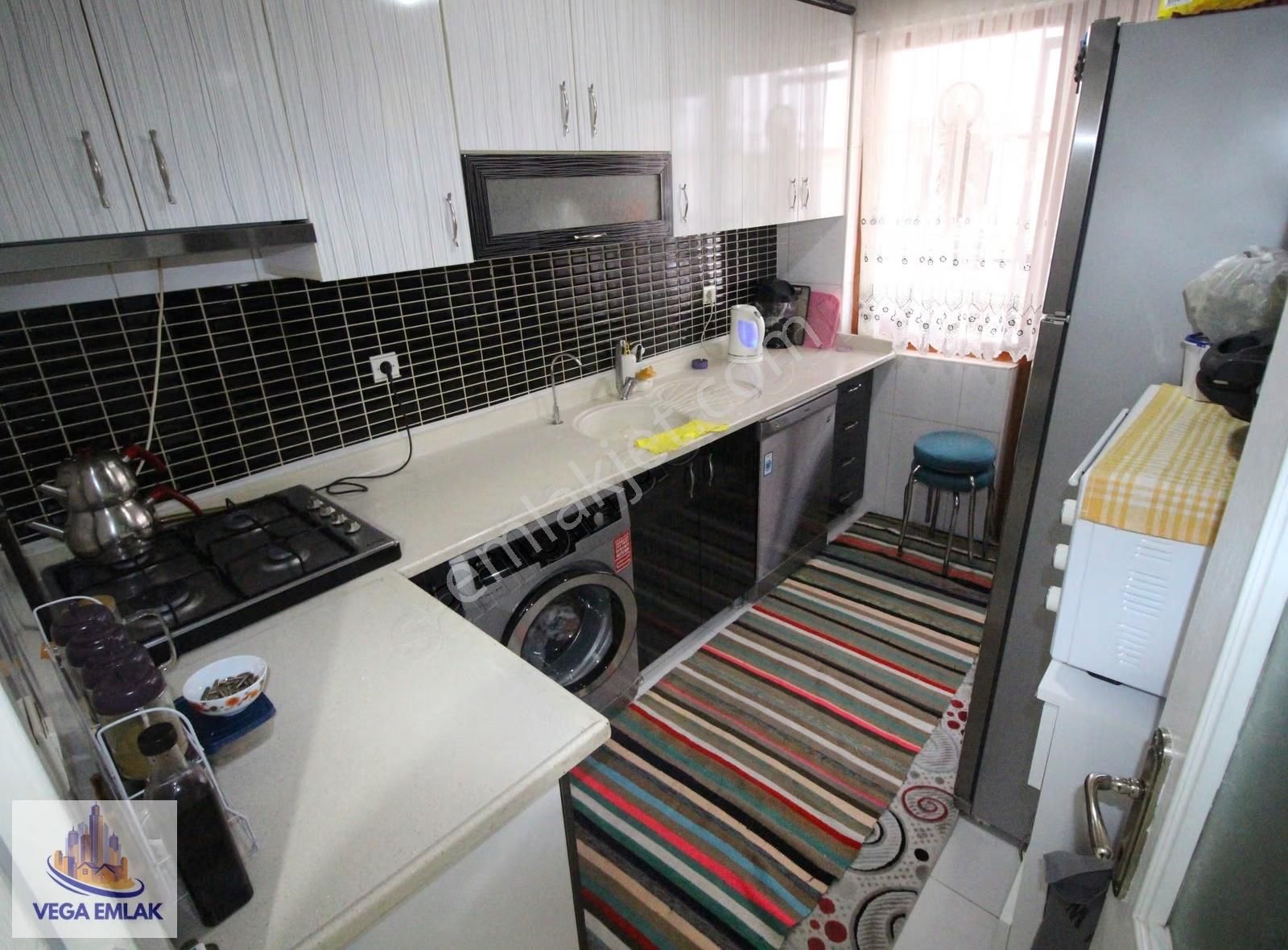 Vega Emlak'tan Altınpark Otobüs Son Durak Yakını 3+1 Daire - Görsel 7