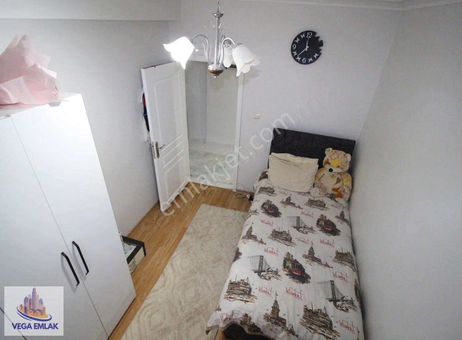 Vega Emlak'tan Altınpark Otobüs Son Durak Yakını 3+1 Daire - Görsel 35