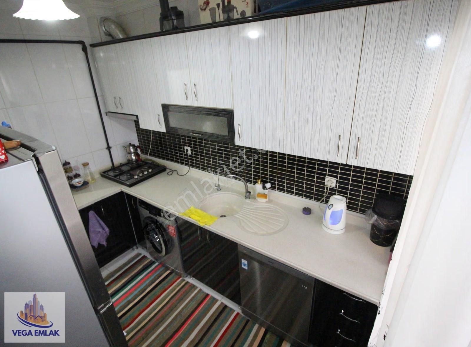 Vega Emlak'tan Altınpark Otobüs Son Durak Yakını 3+1 Daire - Görsel 5