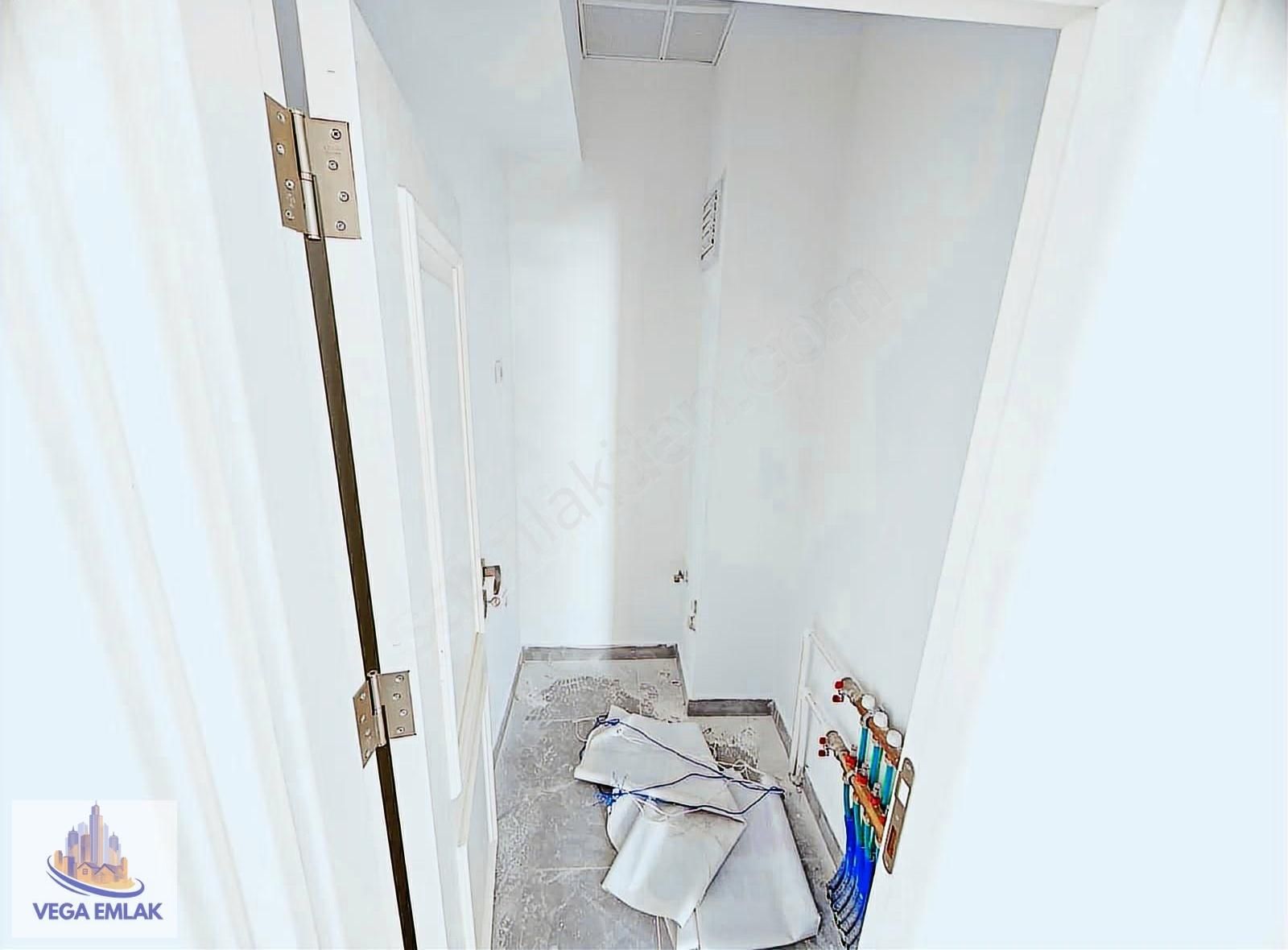 Vega Emlak'tan Vestra Protokol'de Full Yapılı Lüks Site Dairesi - Görsel 9