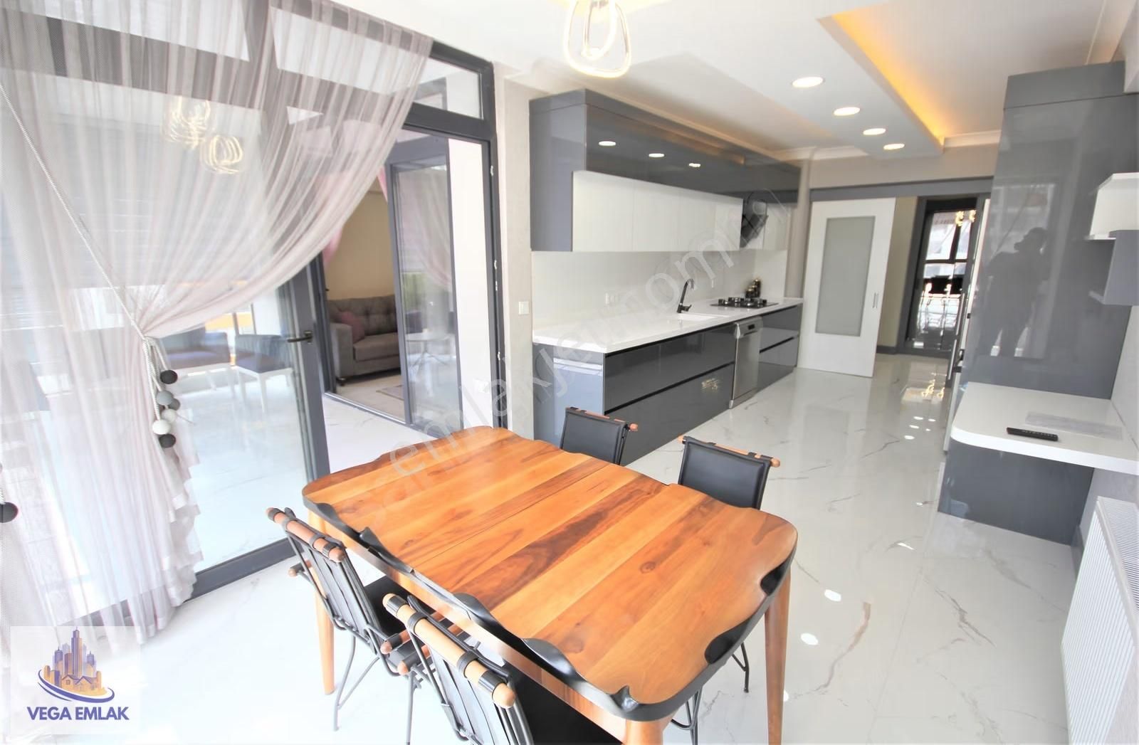 Vega Emlak'tan Konfor Arayanlara 4+1 Süper Lüks Daire