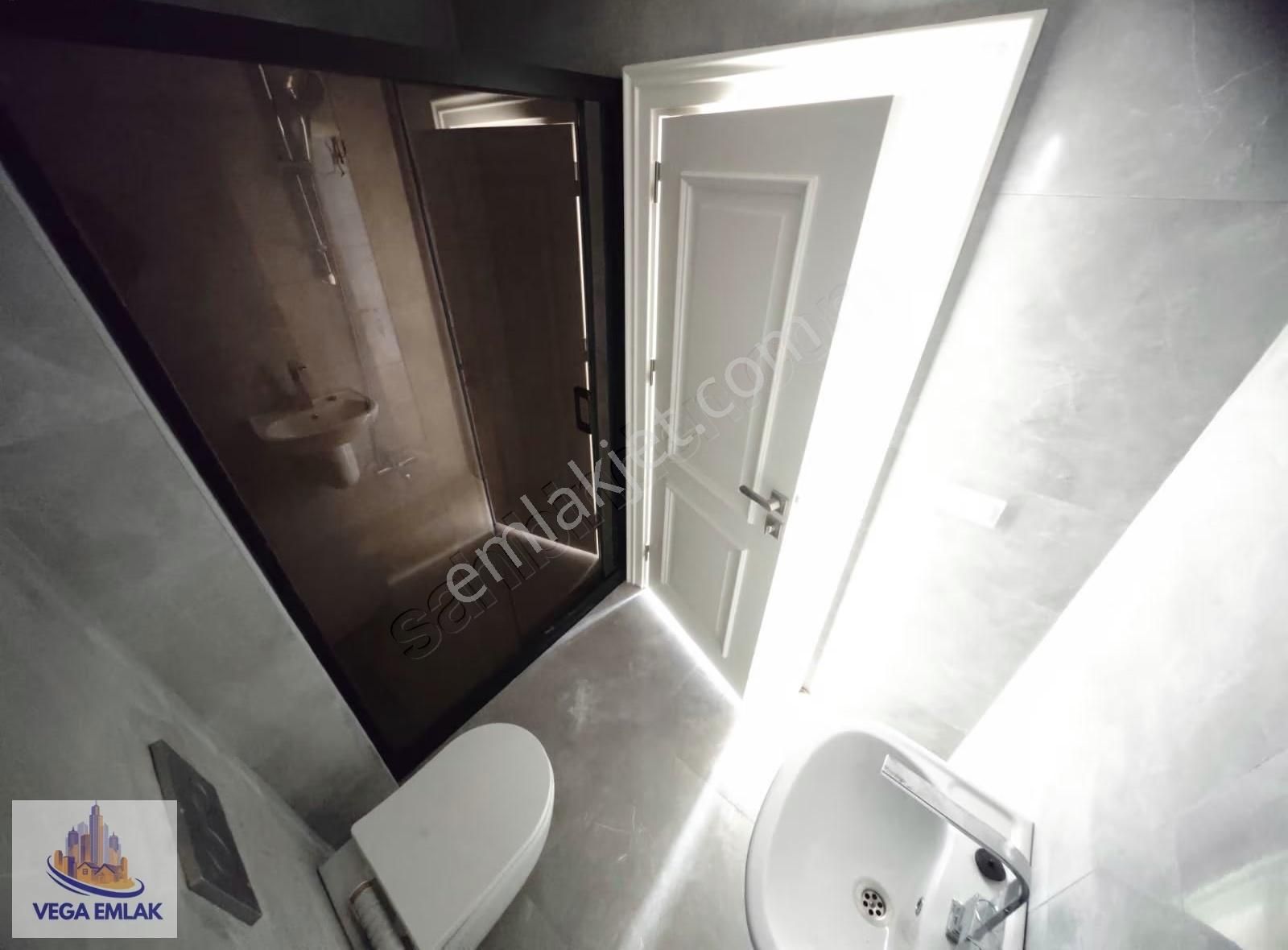 Vega Emlak'tan Vestra Protokolde Ön Cephe En Uygun Site Dairesi - Görsel 14