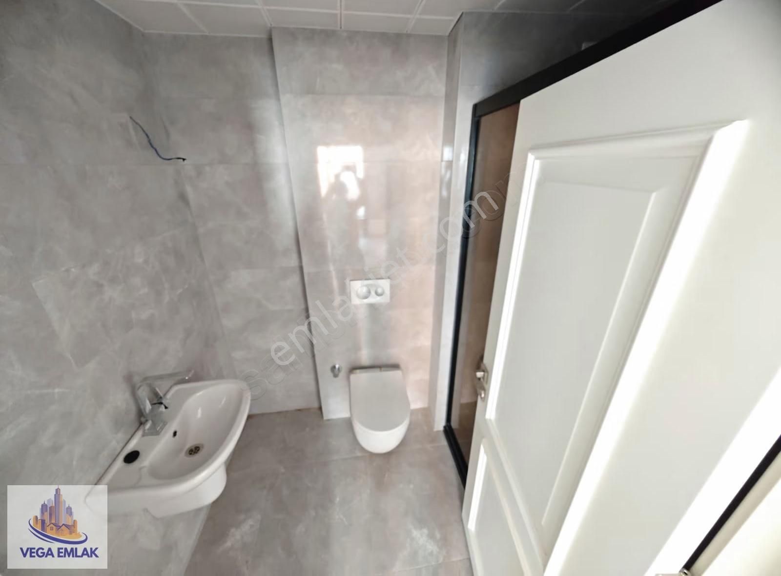 Vega Emlak'tan Vestra Protokolde Ön Cephe En Uygun Site Dairesi - Görsel 3