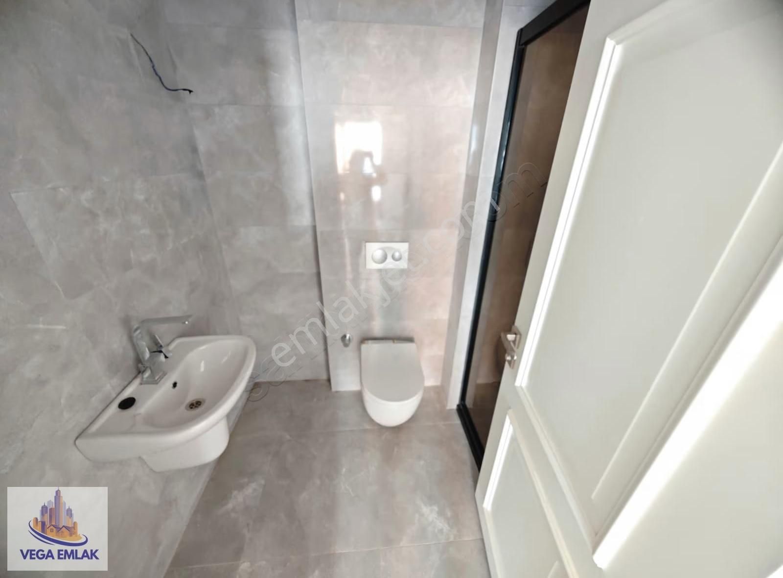 Vega Emlak'tan Vestra Protokolde Ön Cephe En Uygun Site Dairesi - Görsel 2