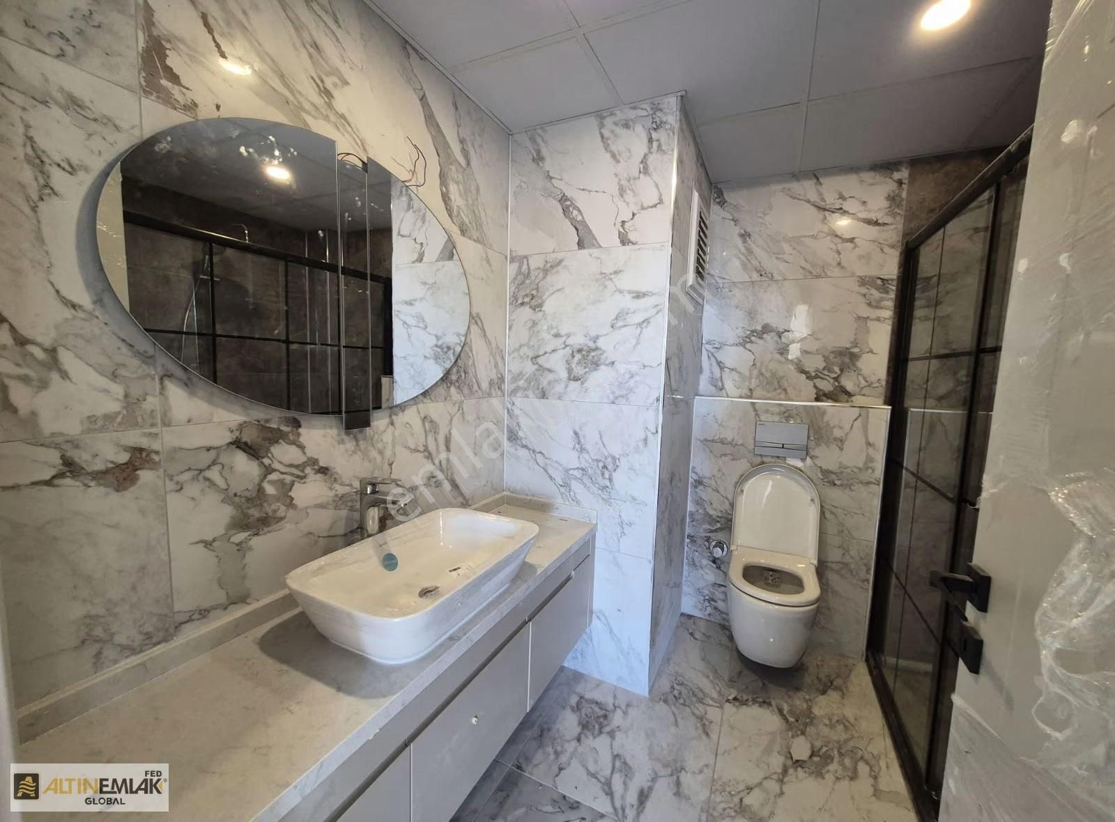 Zümrüt Mahallesi'nde Satılık Mükemmel Bir Daire - Görsel 25