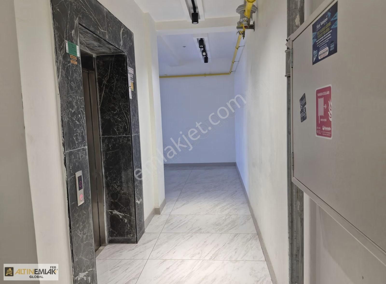 Zümrüt Mahallesi'nde Satılık Mükemmel Bir Daire - Görsel 24