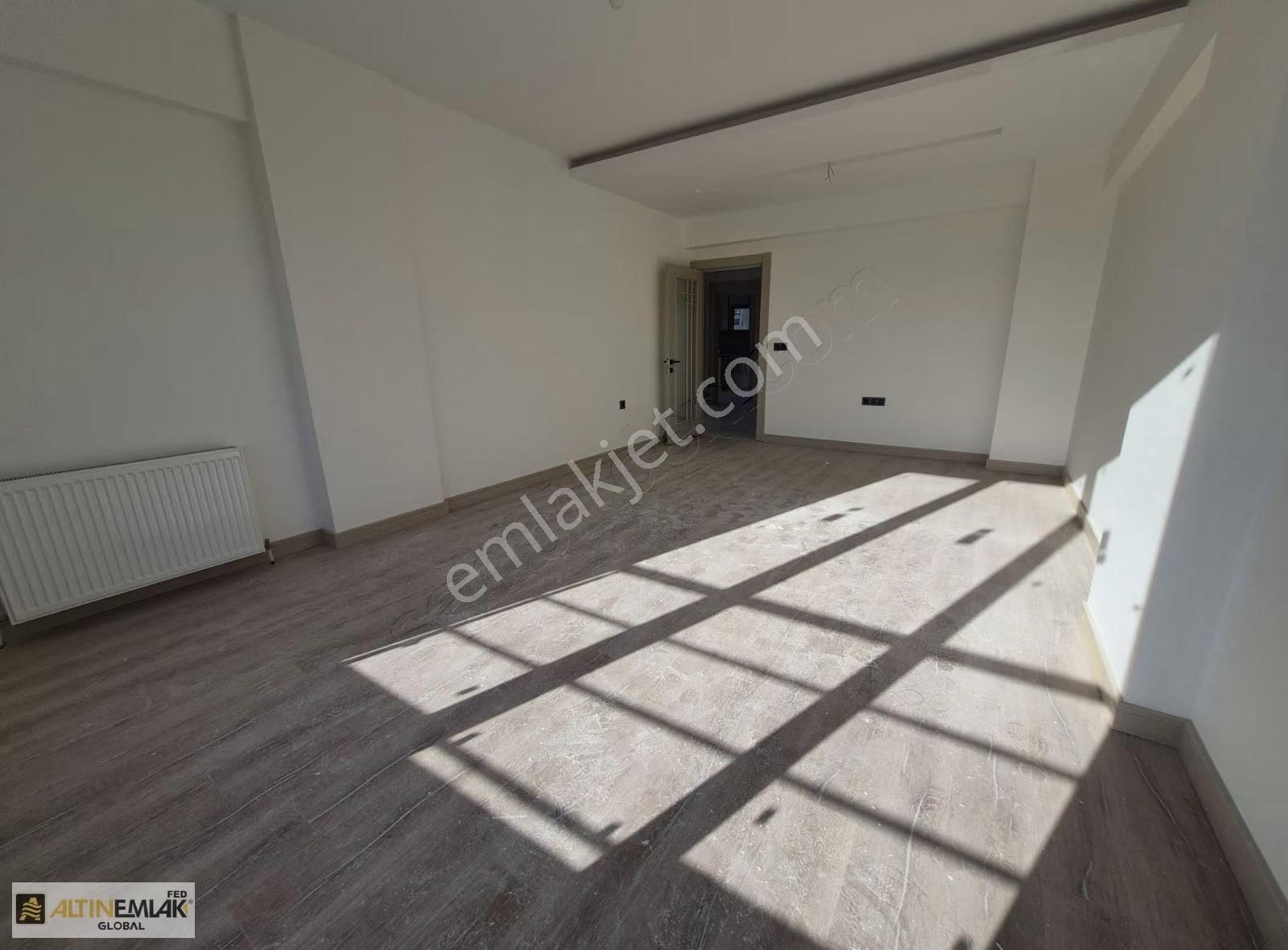 Zümrüt Mahallesi'nde Satılık Mükemmel Bir Daire - Görsel 38