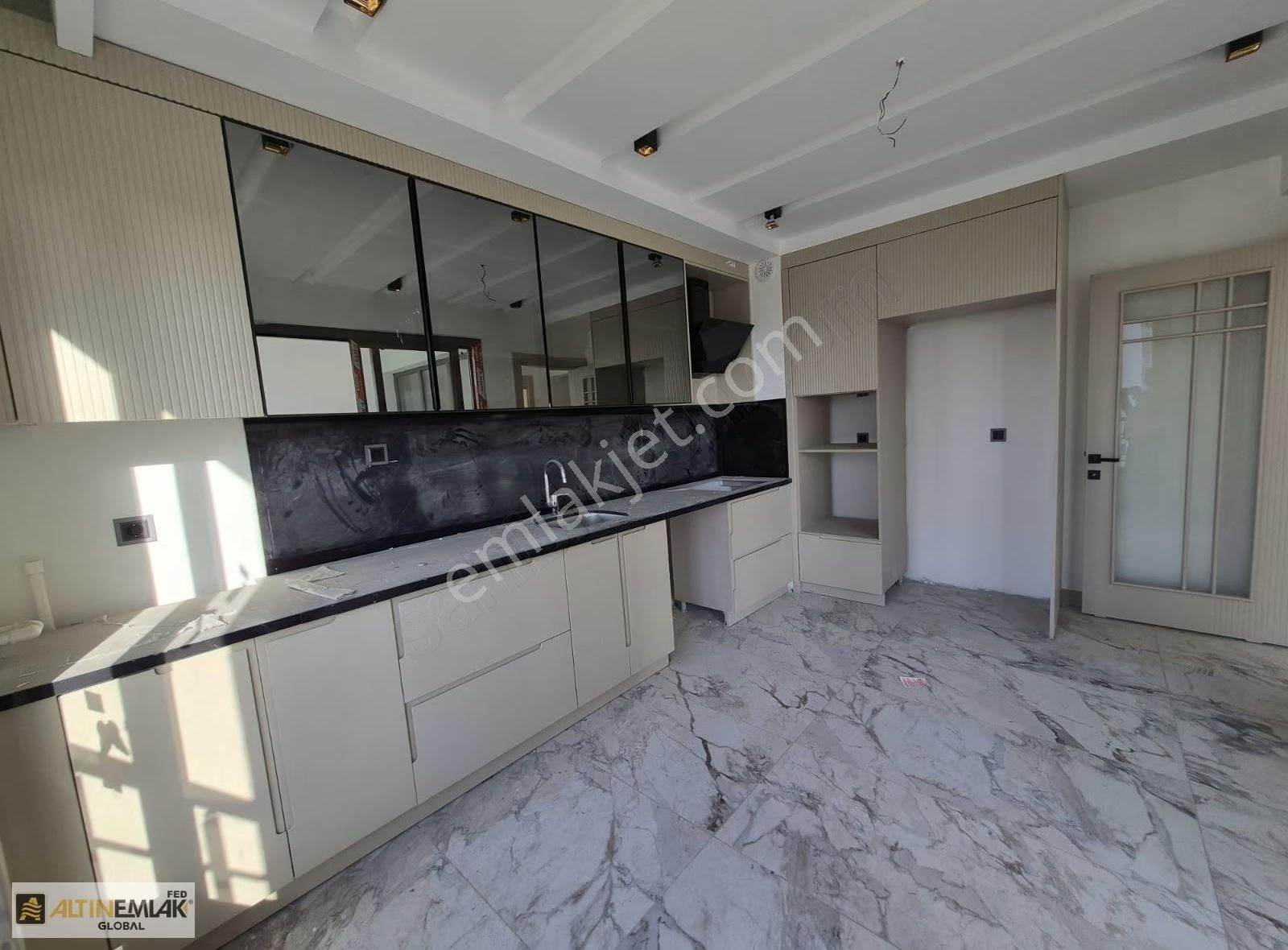 Zümrüt Mahallesi'nde Satılık Mükemmel Bir Daire - Görsel 4