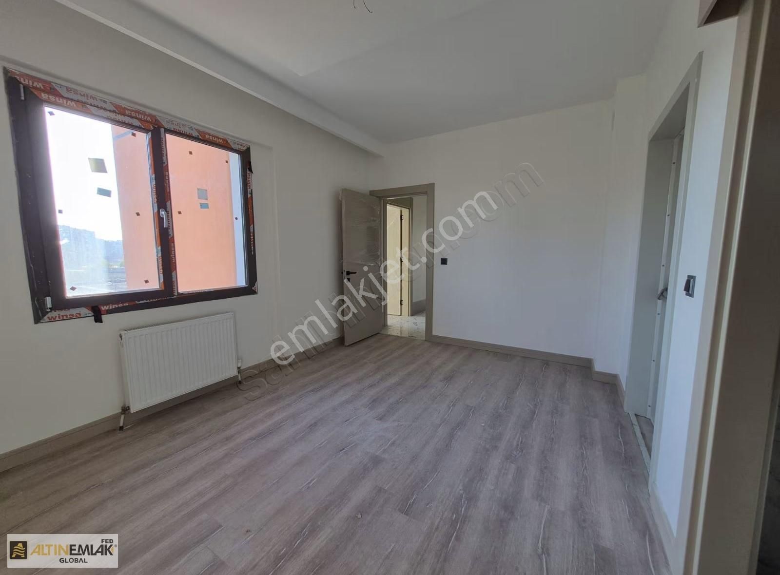 Zümrüt Mahallesi'nde Satılık Mükemmel Bir Daire - Görsel 29