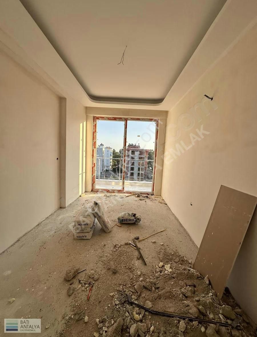 Hasyurt Sahilde Satılık Deniz Manzaralı Havuzlu 2+1 Daire - Görsel 7