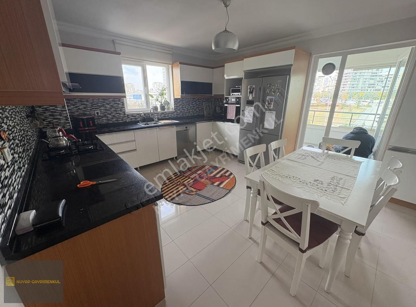 Batıkent Turgut Özal Mahallesi'nde Lüks Yapılı 4+1 Daire - Görsel 16