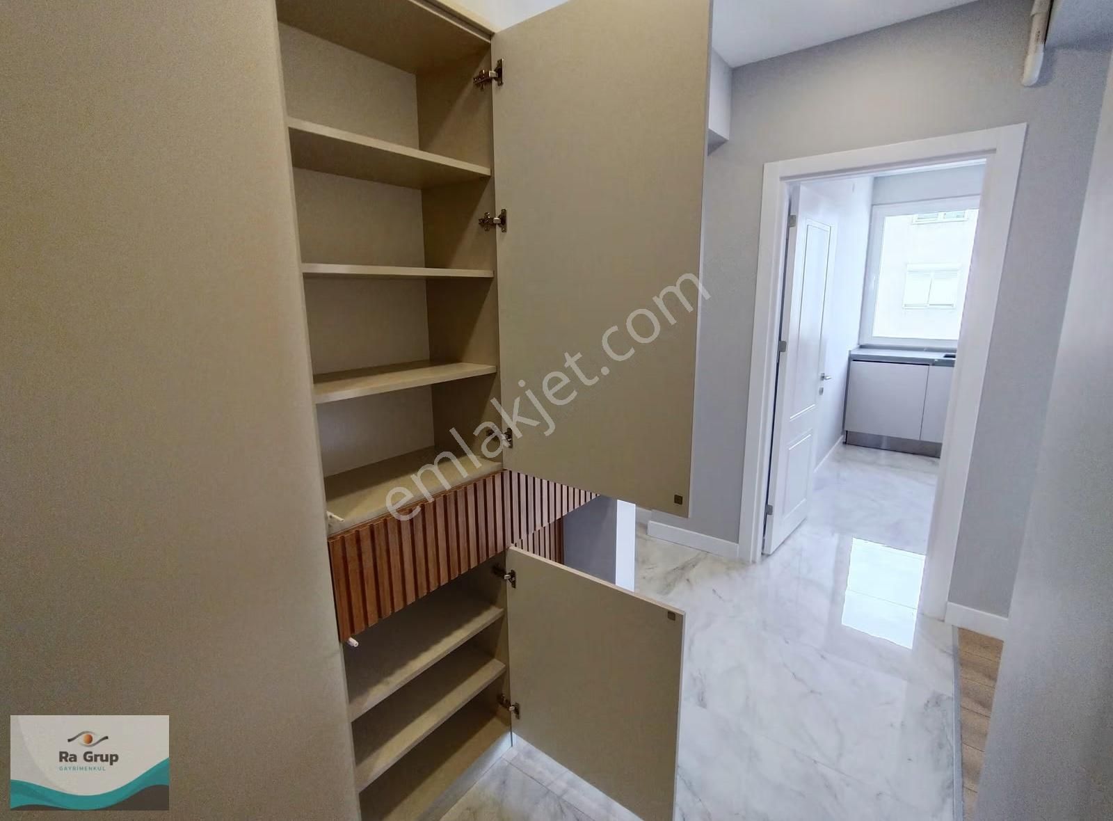 Bostanlıda Tadilatlı Asansörlü Arakat Köşe 3+1 Satılık Daire O-9 - Görsel 8