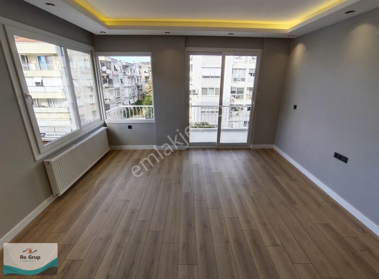 Bostanlıda Tadilatlı Asansörlü Arakat Köşe 3+1 Satılık Daire O-9 - Görsel 20