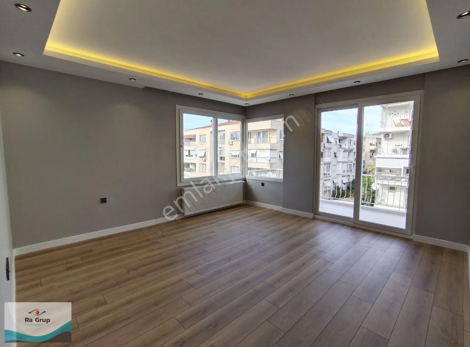 Bostanlıda Tadilatlı Asansörlü Arakat Köşe 3+1 Satılık Daire O-9 - Görsel 24