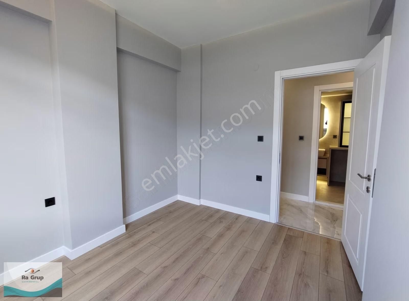 Bostanlıda Tadilatlı Asansörlü Arakat Köşe 3+1 Satılık Daire O-9 - Görsel 4