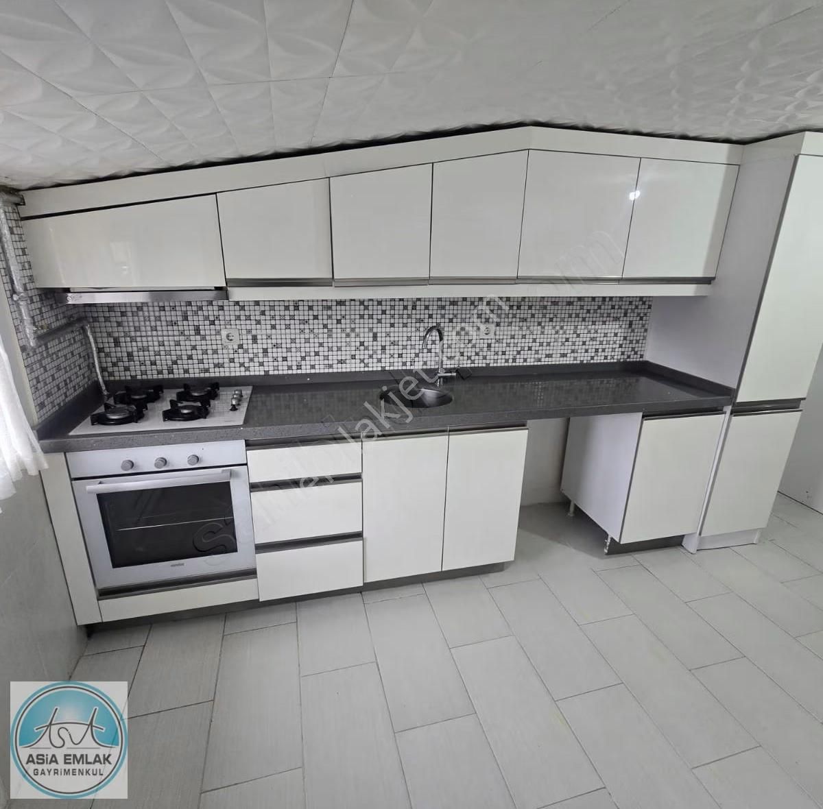 Esenler Mahallesinde Teraslı 1+1 - Görsel 14