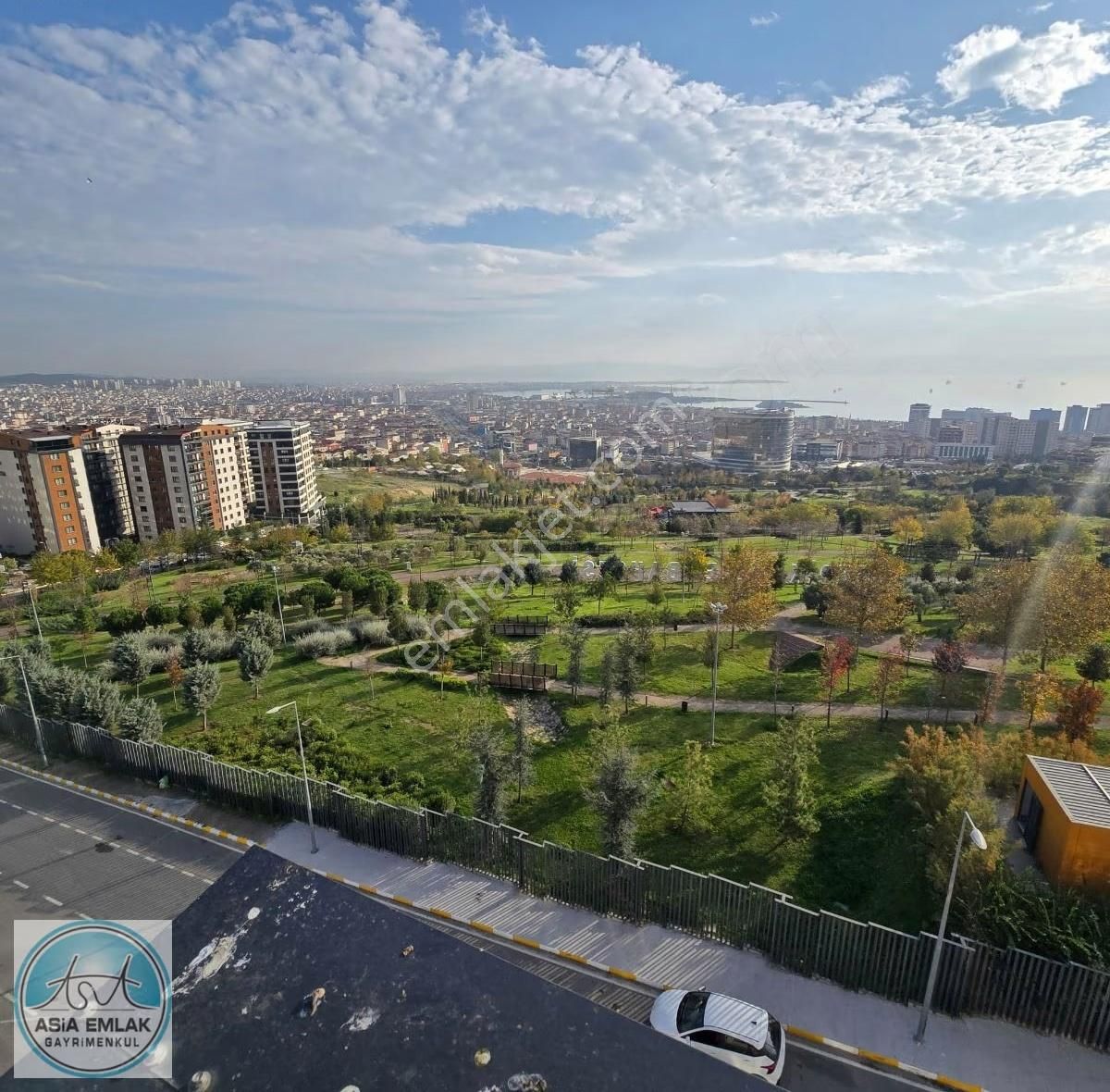 Metroya Yakın Tatil Modunda Deniz Havuz Manzaralı Teraslı 3+1 - Görsel 8