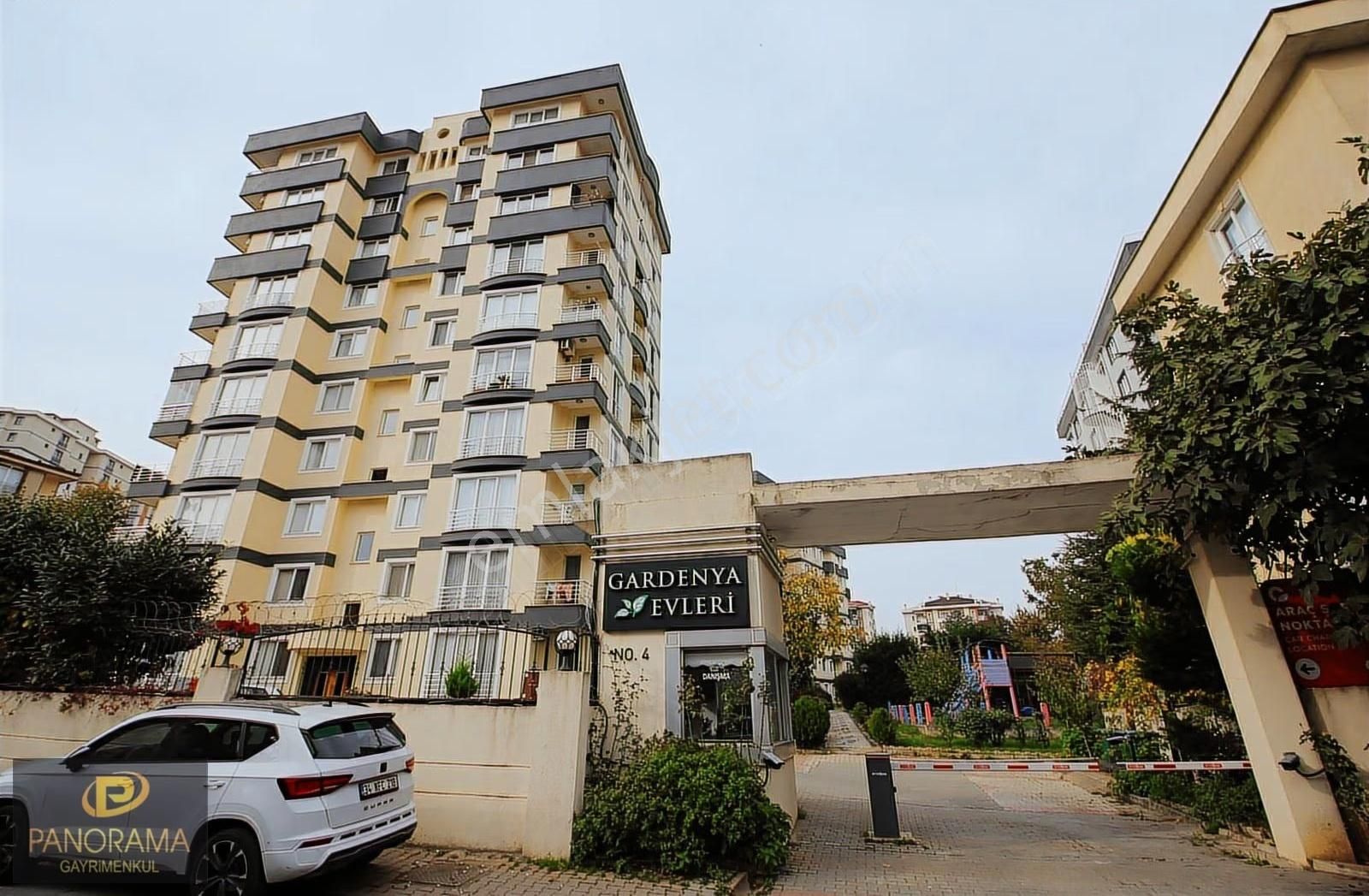 Panorama'dan Gardenya Evlerinde Açık Havuzlu Satılık 3+1