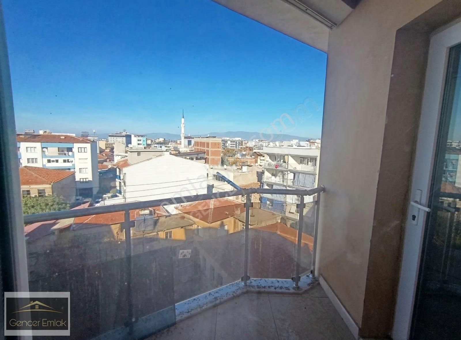 Çarşı Merkezde 150 Metrekare 3+1 Daire - Görsel 2