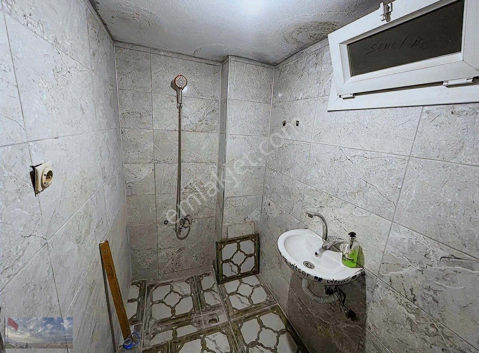 Satılık 2+1 Bayraklı Sevgi Yolunda İçerisi Yeni Tadilatlı - Görsel 16