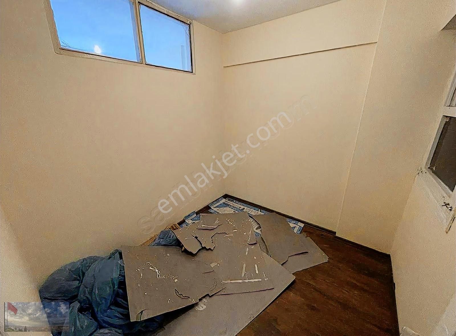 Satılık 2+1 Bayraklı Sevgi Yolunda İçerisi Yeni Tadilatlı - Görsel 24