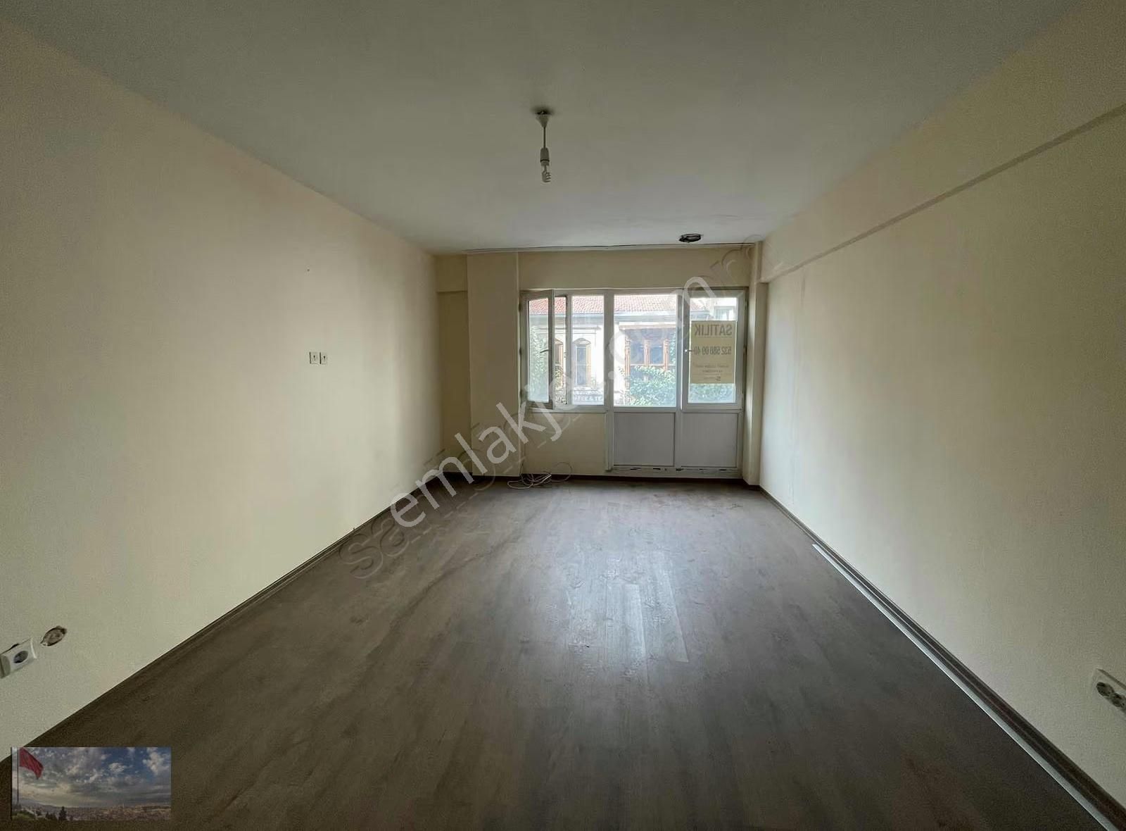 Satılık 2+1 Bayraklı Sevgi Yolunda İçerisi Yeni Tadilatlı - Görsel 13