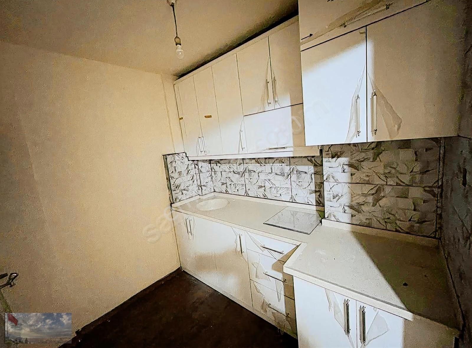 Satılık 2+1 Bayraklı Sevgi Yolunda İçerisi Yeni Tadilatlı - Görsel 28