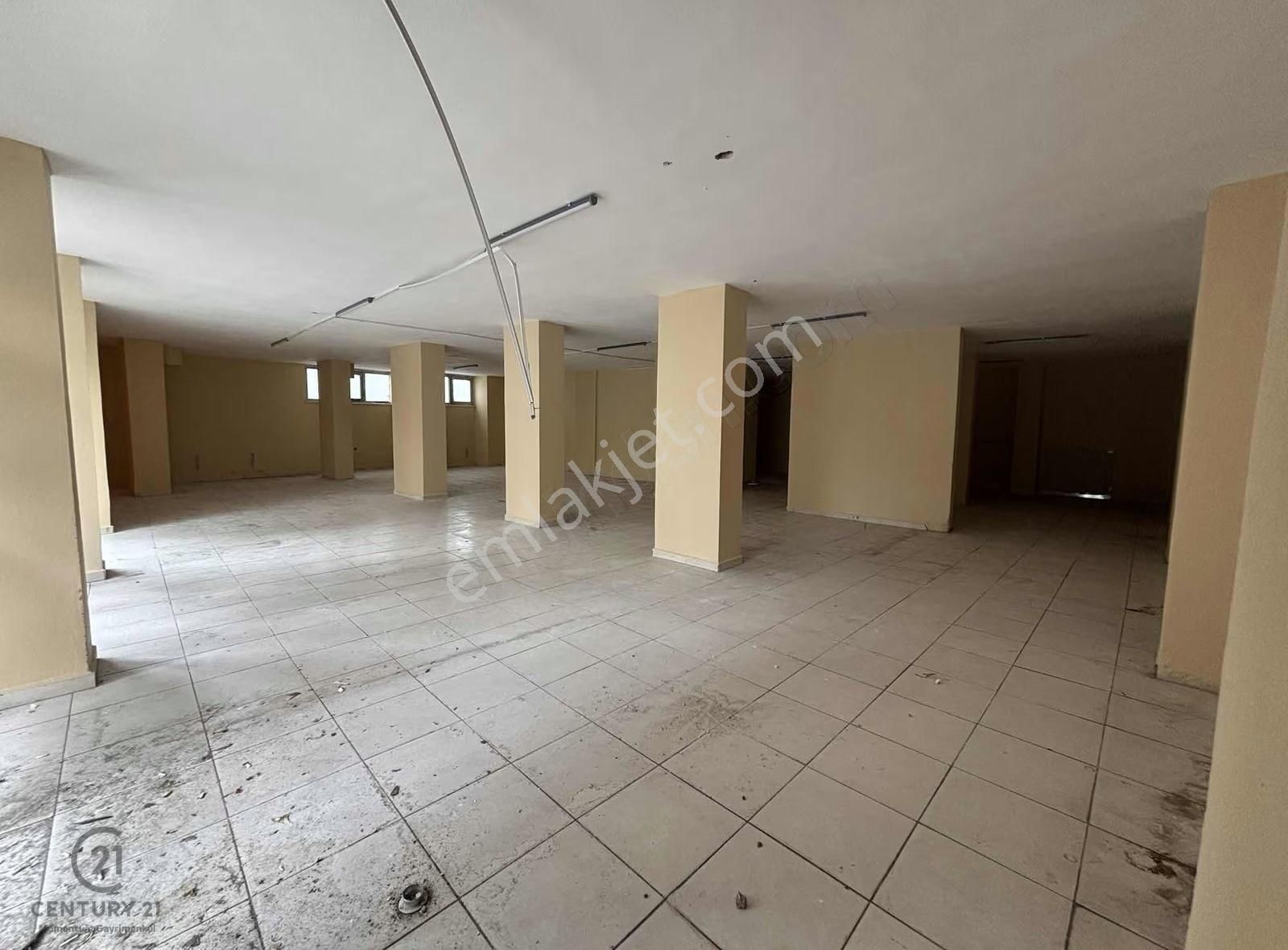 Eyüp Güzeltepe'de Cadde Üzeri 240 M2 Satılık Dükkan - Görsel 3