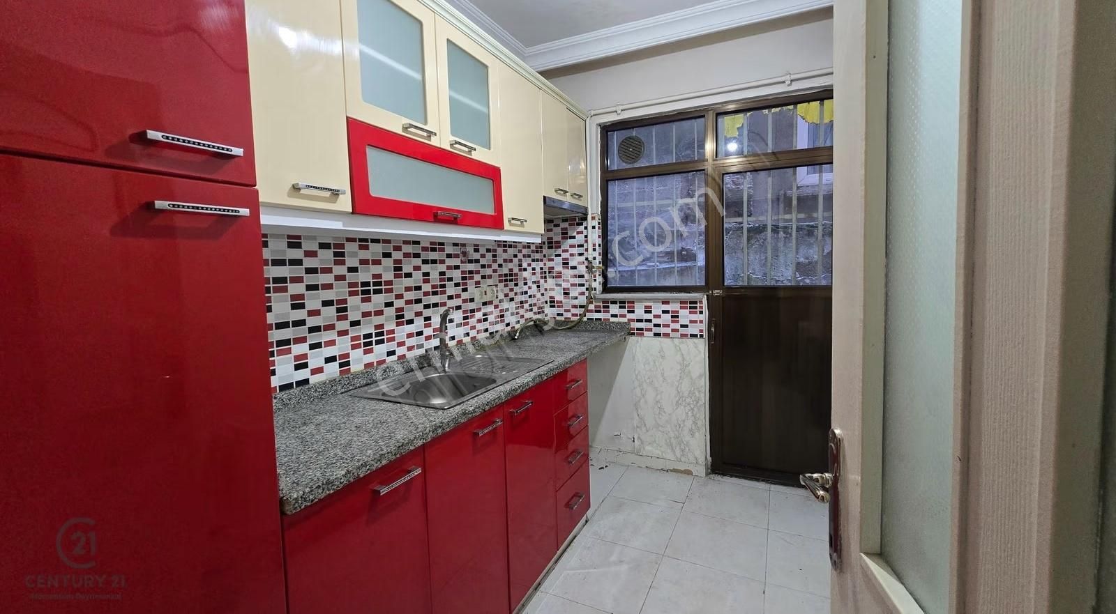 Talatpaşa Caddesinde Balkonlu Gün Boyu Güneş Alan Kiralık 2+1 - Görsel 8