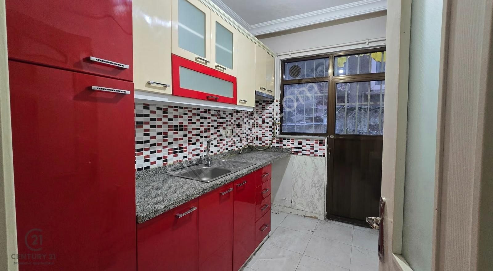 Talatpaşa Caddesinde Balkonlu Gün Boyu Güneş Alan Kiralık 2+1 - Görsel 9