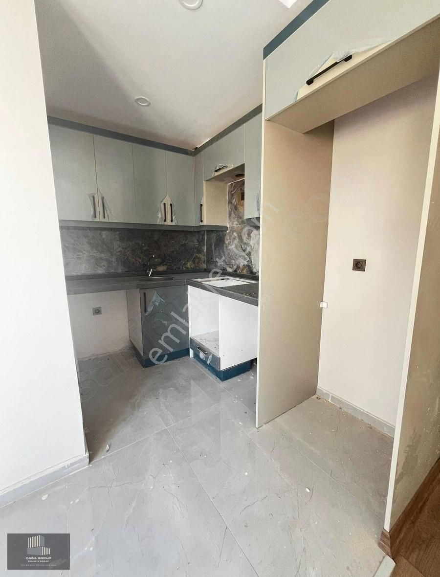 Cadde Üstü 1+1 Katta Asansörlü - Görsel 35