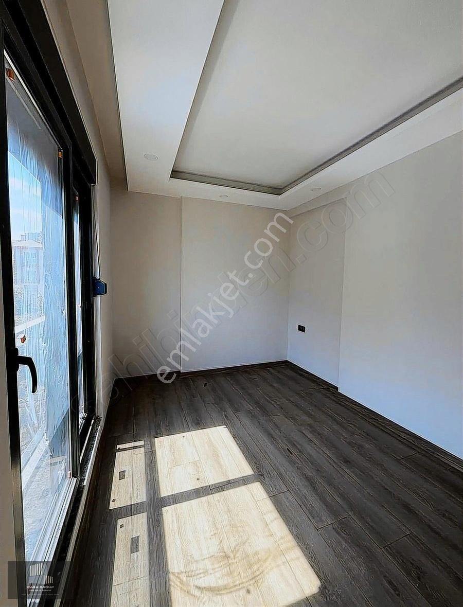 Cadde Üstü 1+1 Katta Asansörlü - Görsel 18