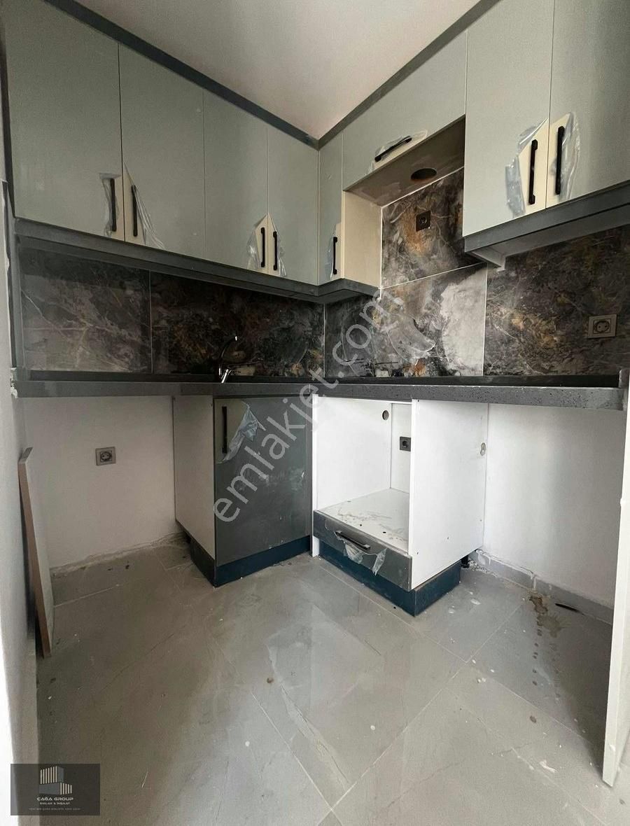 Cadde Üstü 1+1 Katta Asansörlü - Görsel 5