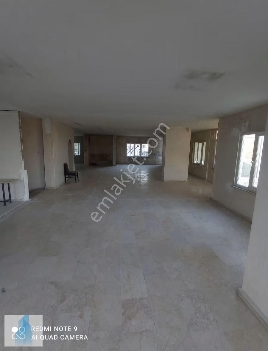 Bağcılar Da Kurumsal Firmalara Uygun Kiralık 1200 M2 İşyeri - Görsel 2