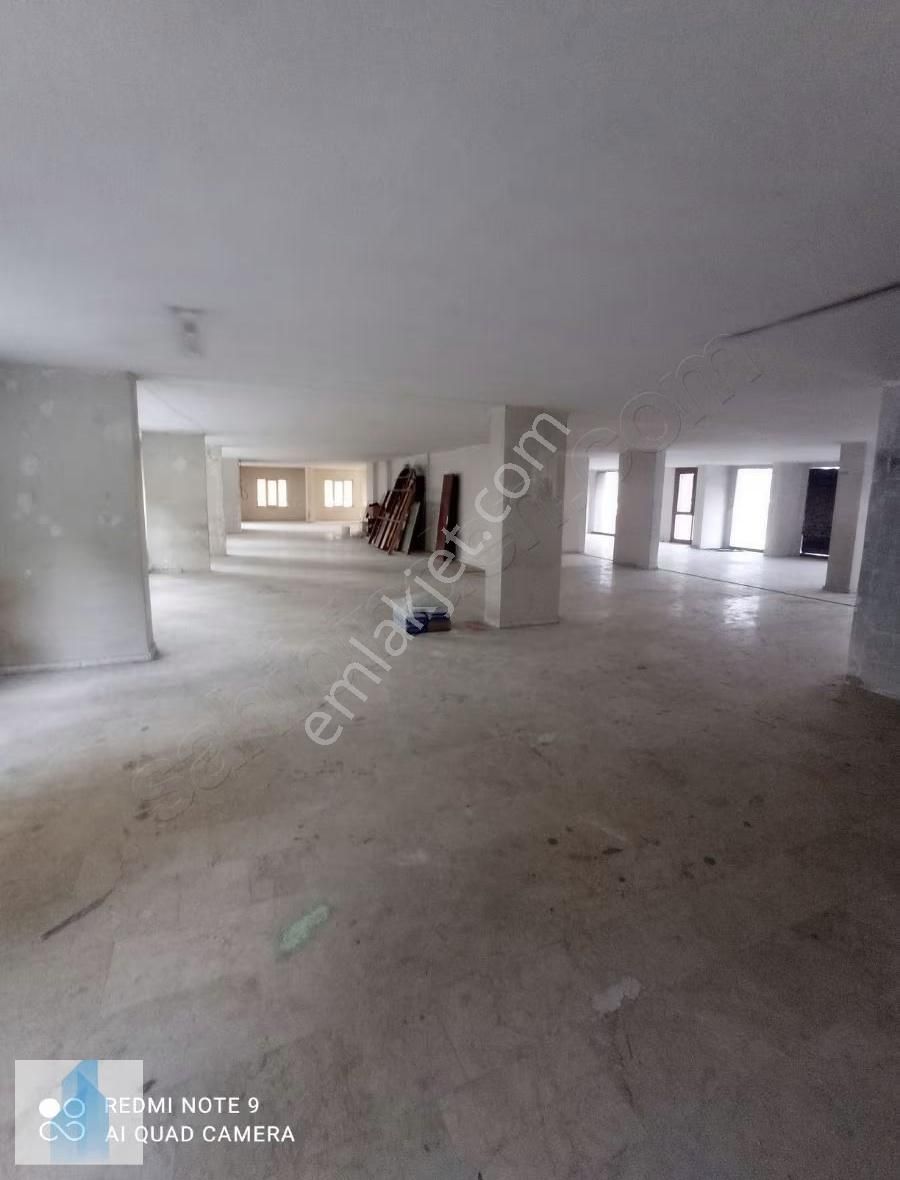 Bağcılar Da Kurumsal Firmalara Uygun Kiralık 1200 M2 İşyeri - Görsel 18