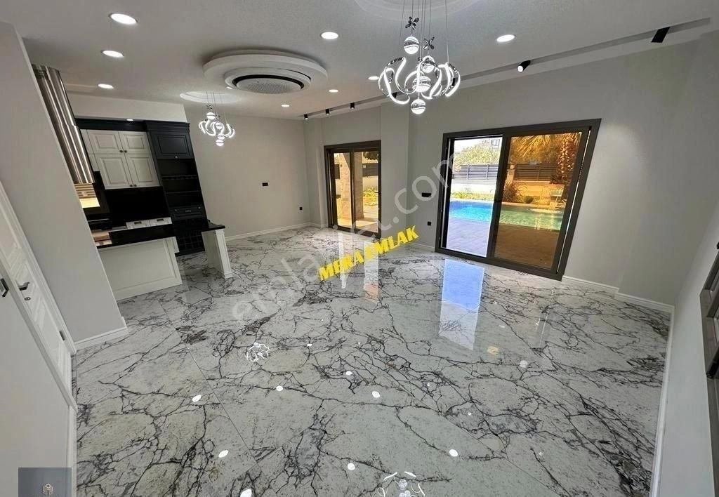 ▀▄mera Emlaktan Altınoluk Narlı'da 660m2 Arsa İçinde 5+1 Villa▀ - Görsel 11