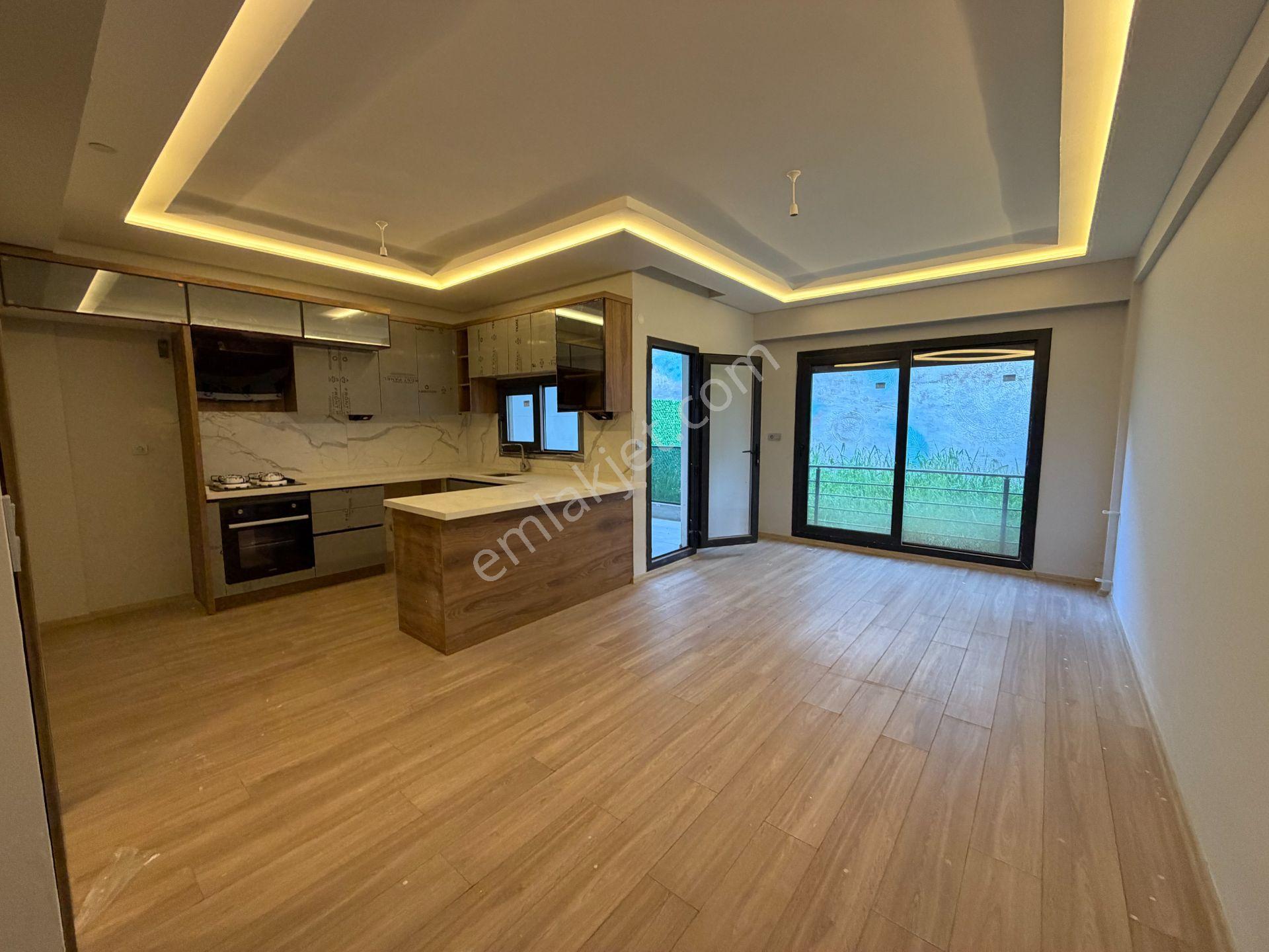 Mera Emlaktan Çamlıbel'de Havuzlu-müstakil Bahçeli 150 M2 Dublex
