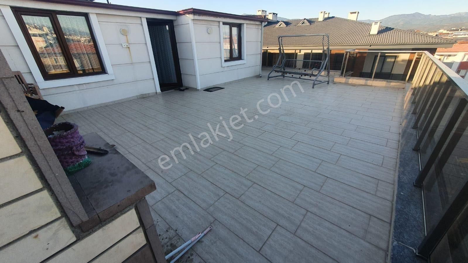 ▀mera Emlaktan Akçayda Denize 450 Metre 4+2 240m2 Dublex Daire - Görsel 22