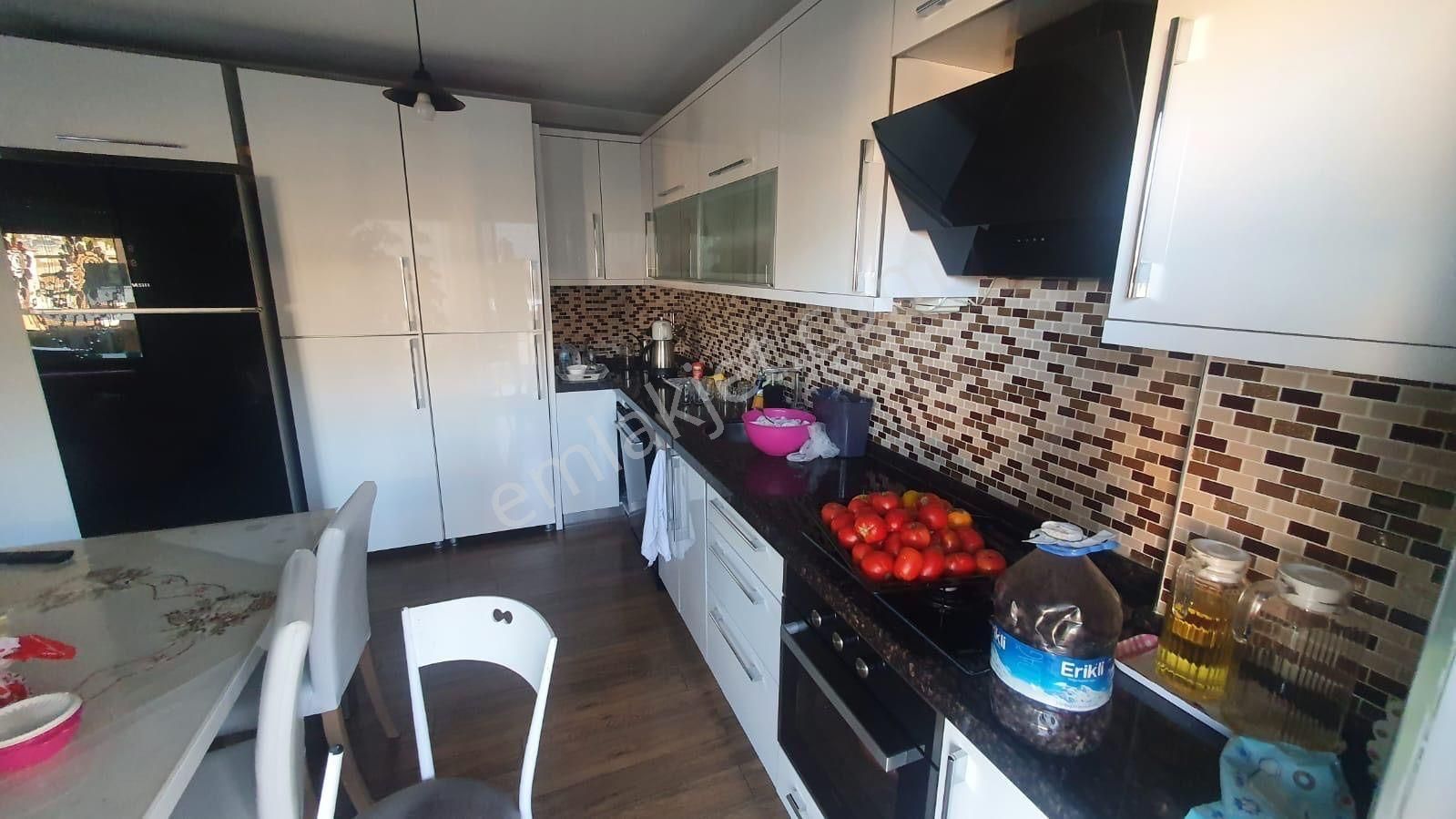 ▀mera Emlaktan Akçayda Denize 450 Metre 4+2 240m2 Dublex Daire - Görsel 13