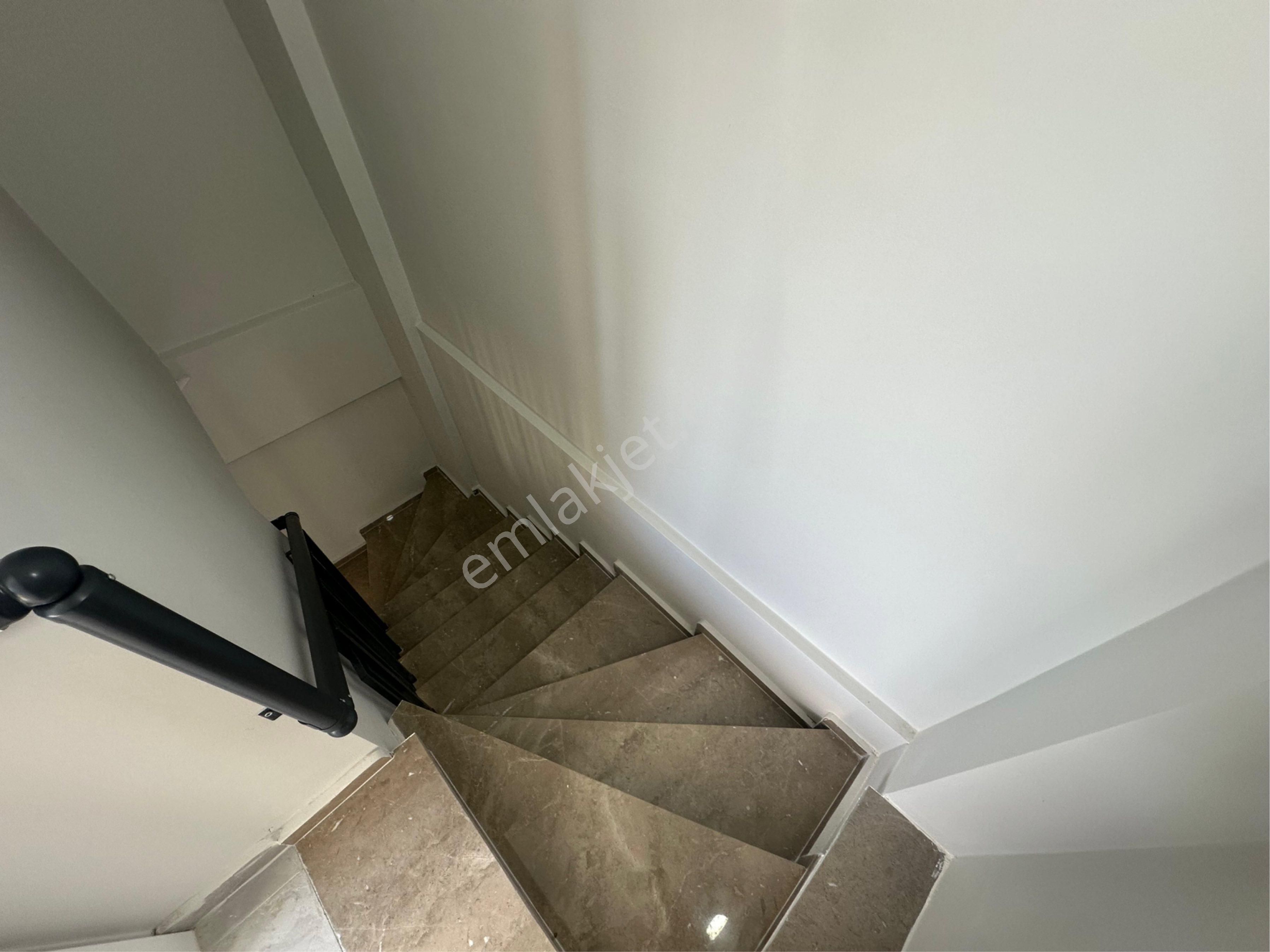 Hisar Mah. 3+1 Fırsat Villa - Görsel 17