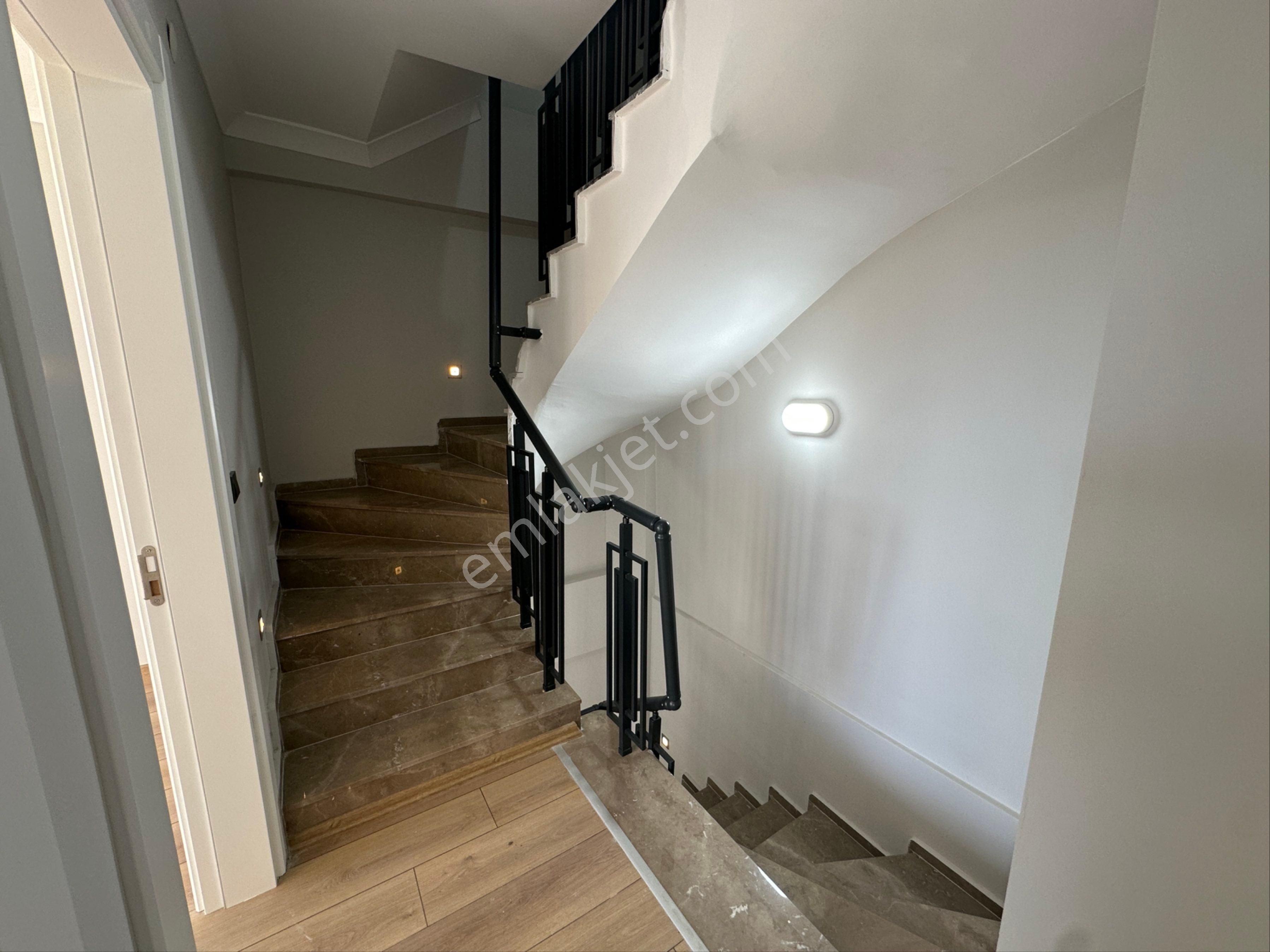 Hisar Mah. 3+1 Fırsat Villa - Görsel 14