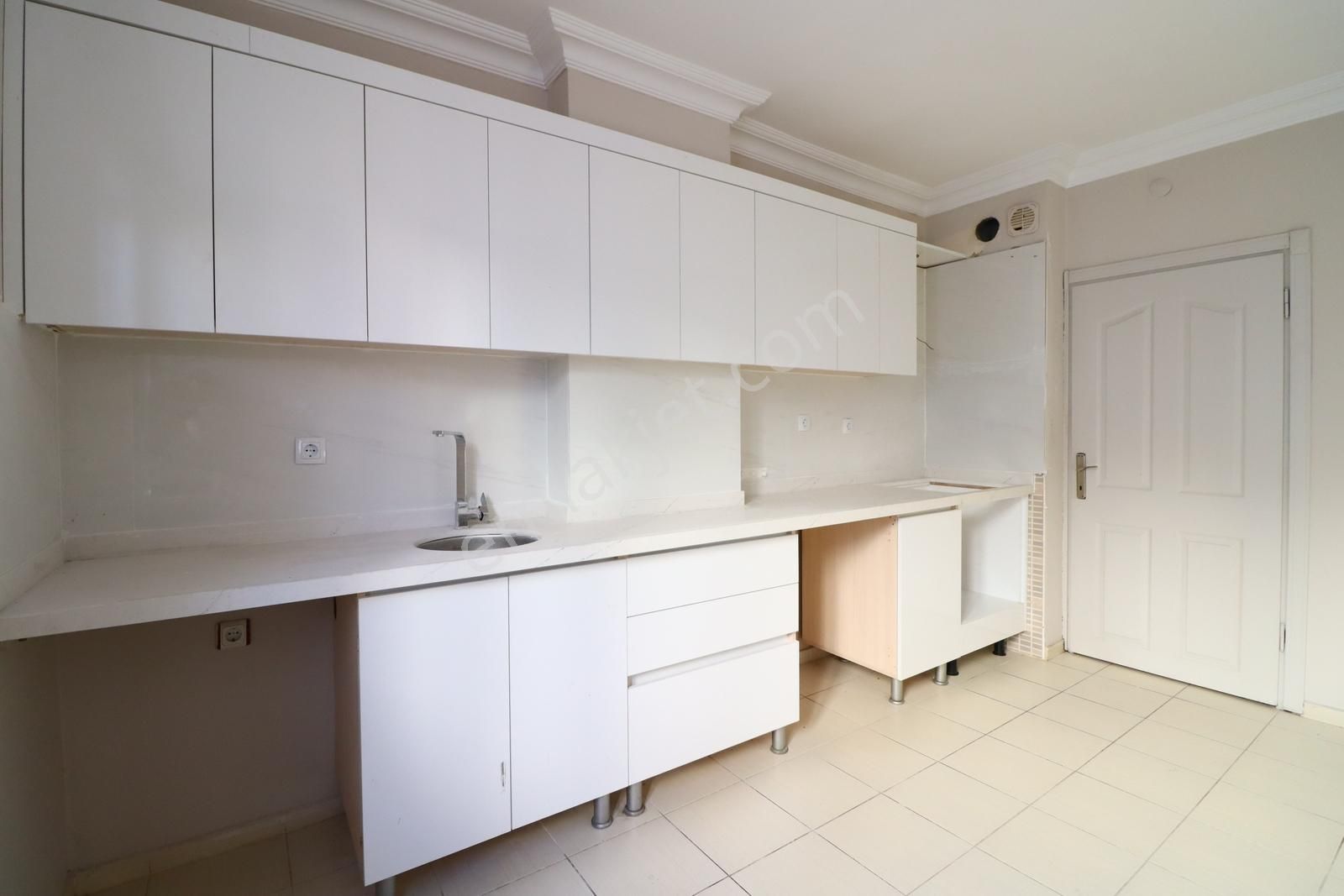 Türk Emlak'tan Yeni Emek Mahallesinde Eşyasız 3+1 Kiralık Daire - Görsel 17