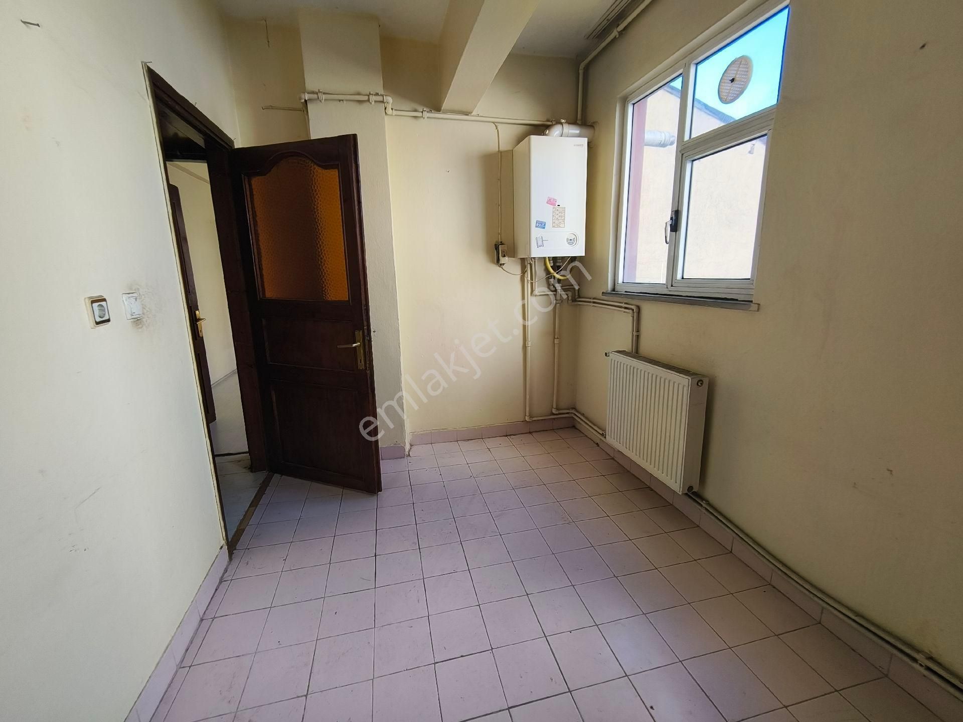 Güneyden Candan Sokakta 2+1.90m2 Kiralık Daire - Görsel 2