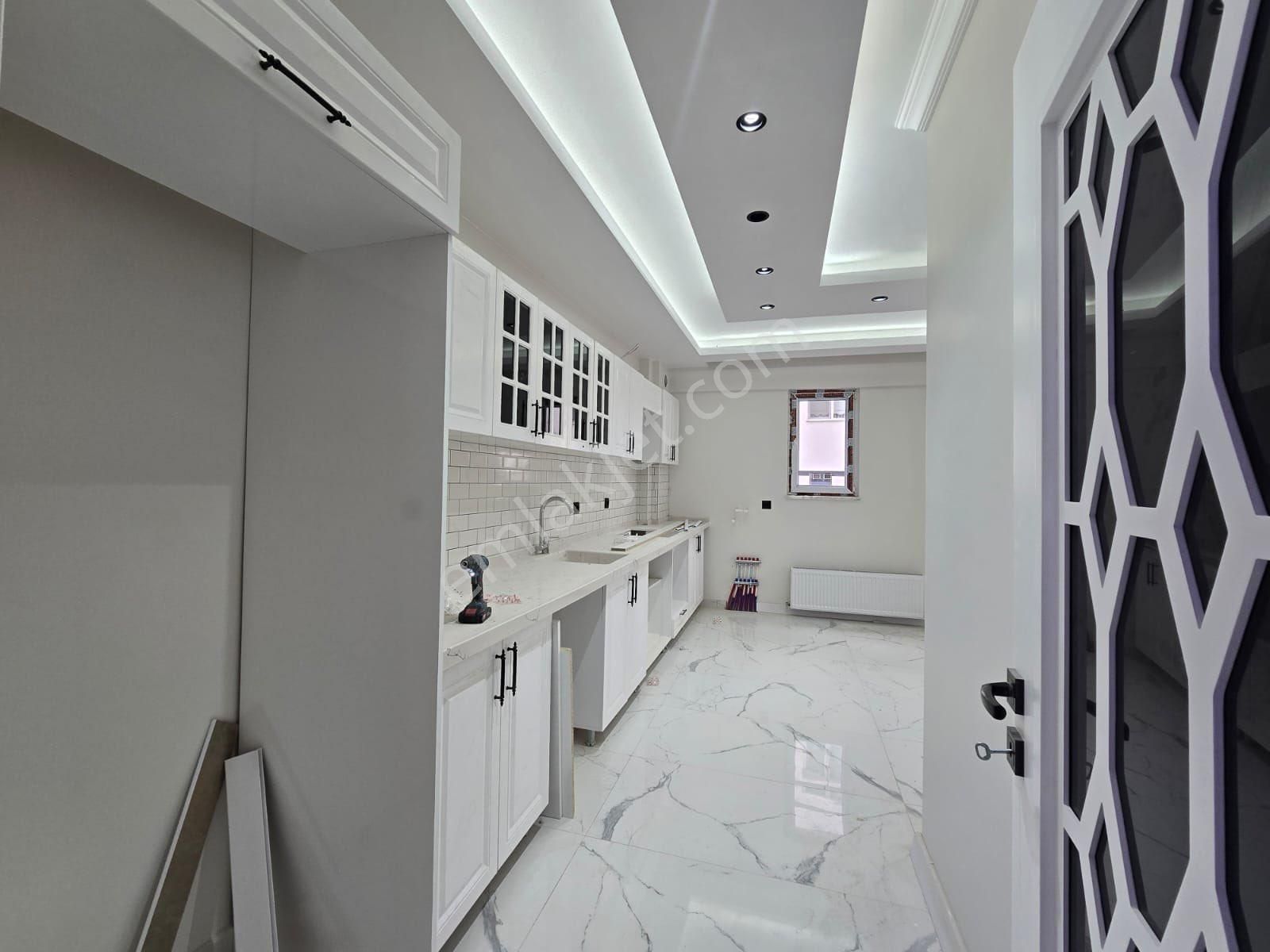 Serkent Bahçelievlerde Süper Konumlu En Geniş 3+1 Daire!bu Mutfağa Hayran Kalacaksınız! - Görsel 14