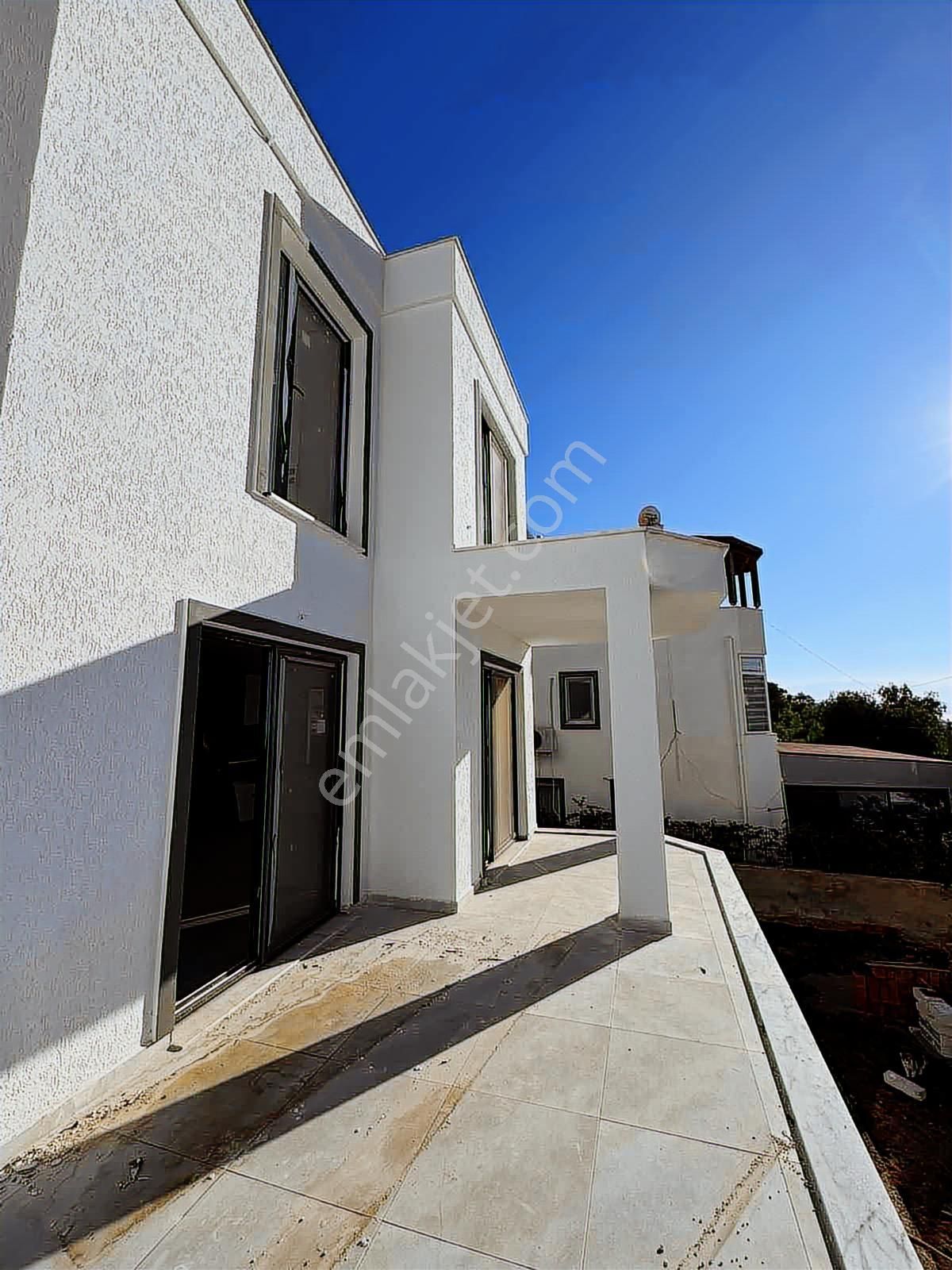 Akyarlarda Full Deniz Manzaralı Satılk Sıfır Dupleks Villa - Görsel 8