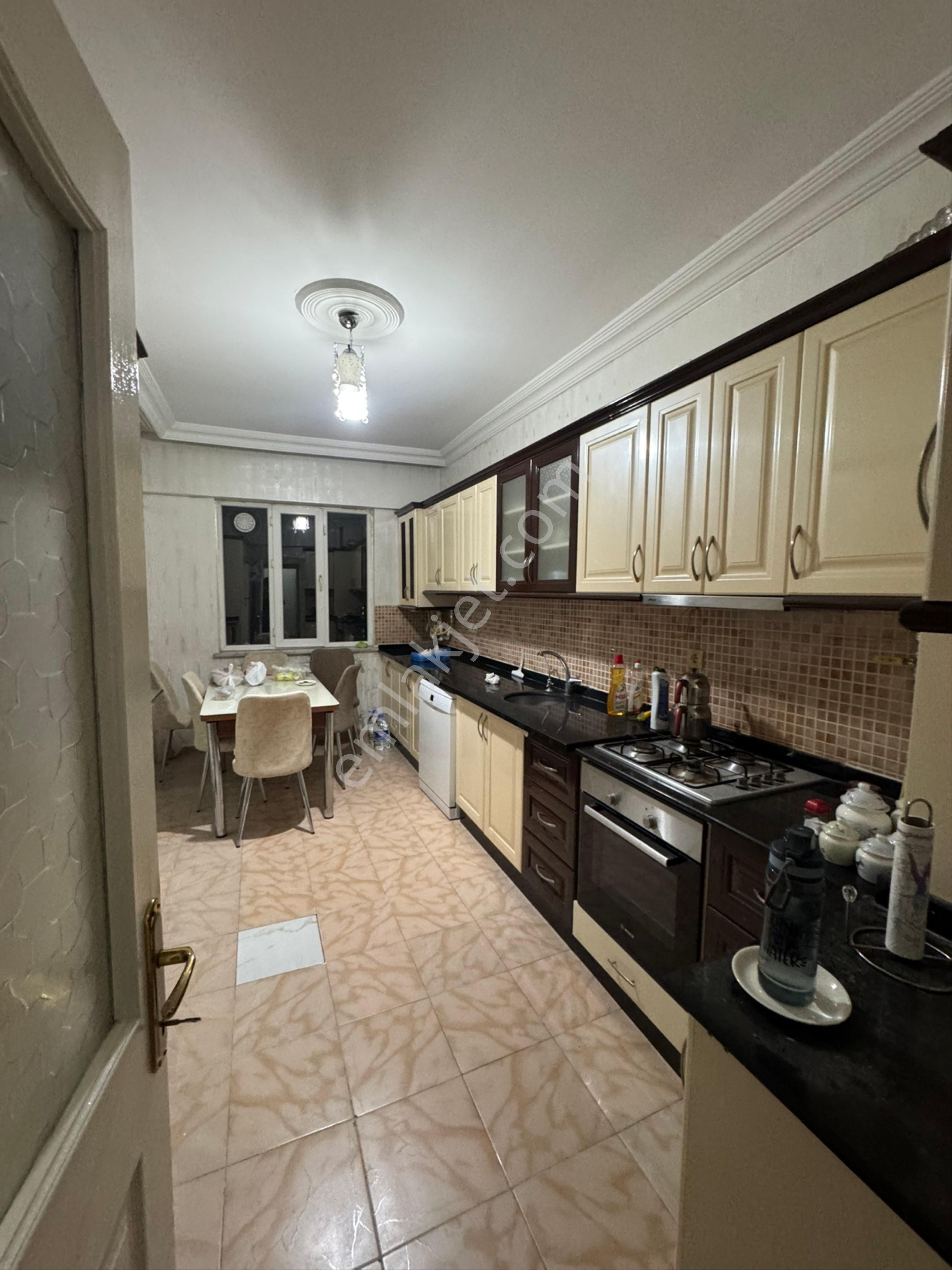 Karataş Mah Merkezi Konumda Ara Kat Satılık 3+1 Daire - Görsel 2